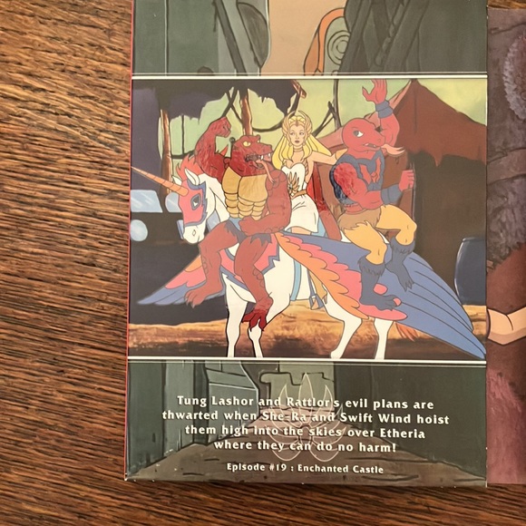 She-Ra Princess of Power DVD Boxed Set - Picture 8 of 11